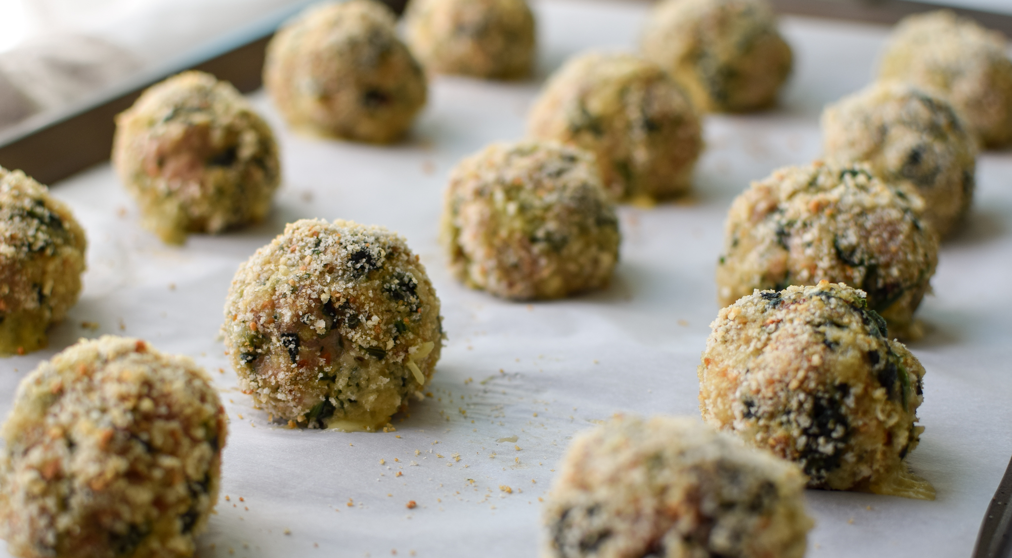 Spicy Baked Turkey Spinach Meatballs recipe - Ground turkey + spinach +all the right spices and a little heat make the best meatballs ever! - ProjectMealPlan.com